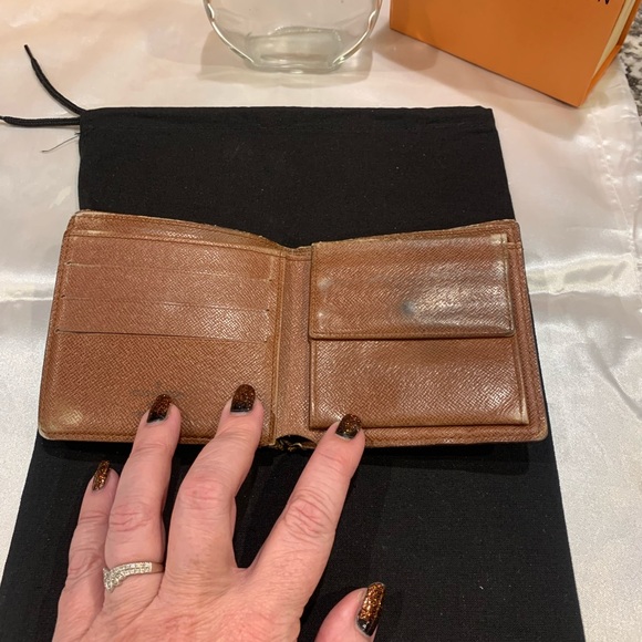 Louis Vuitton bifold monogram wallet - Picture 15 of 15